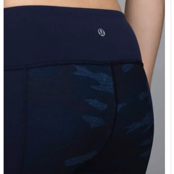 Lululemon Wunder Under Sashiko Inkwell Navy Blue Camo Leggings Size 4 - Picture 9 of 12